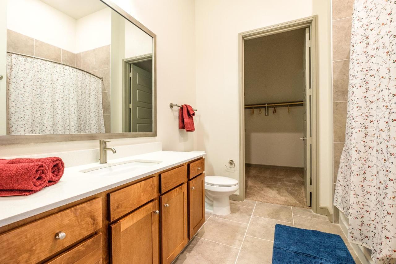 Renu At Downtown Houston Apartment Bagian luar foto