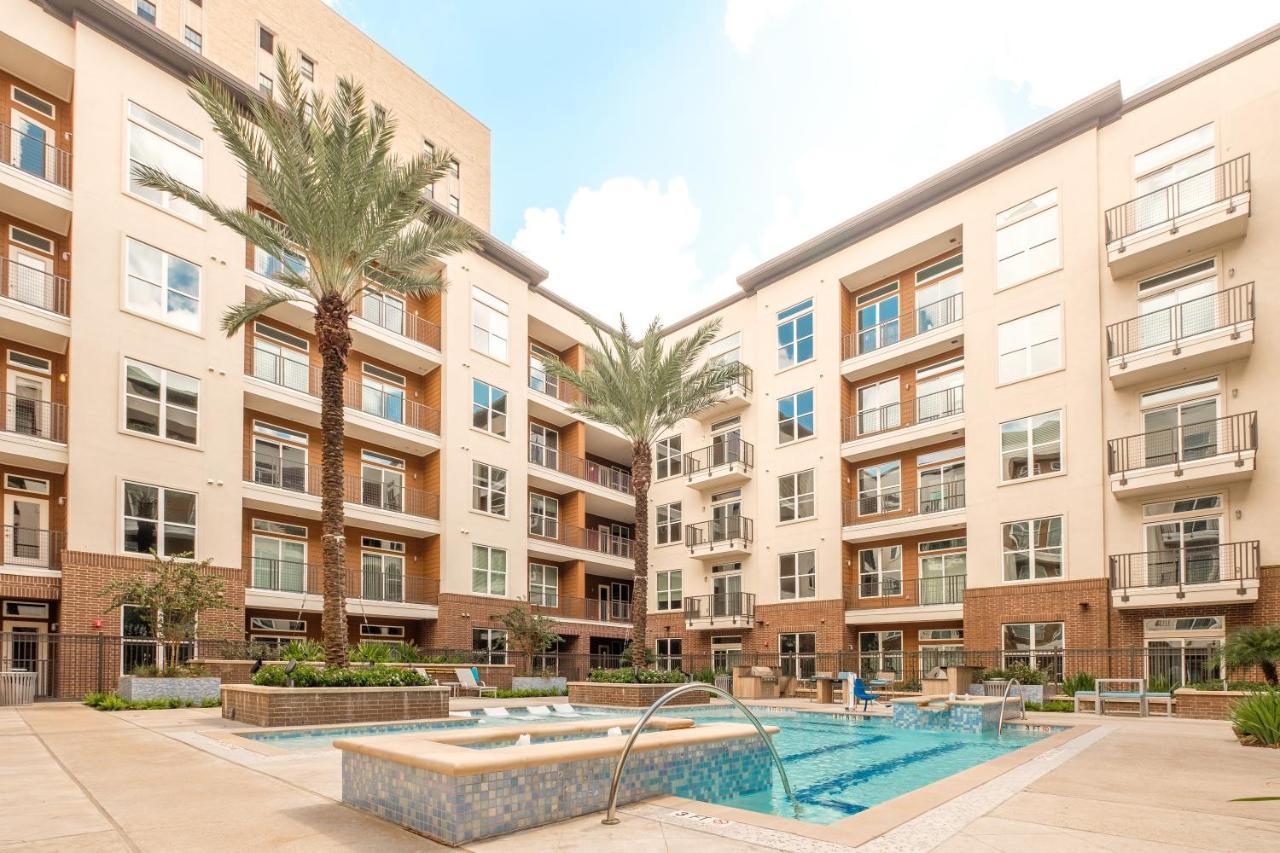 Renu At Downtown Houston Apartment Bagian luar foto