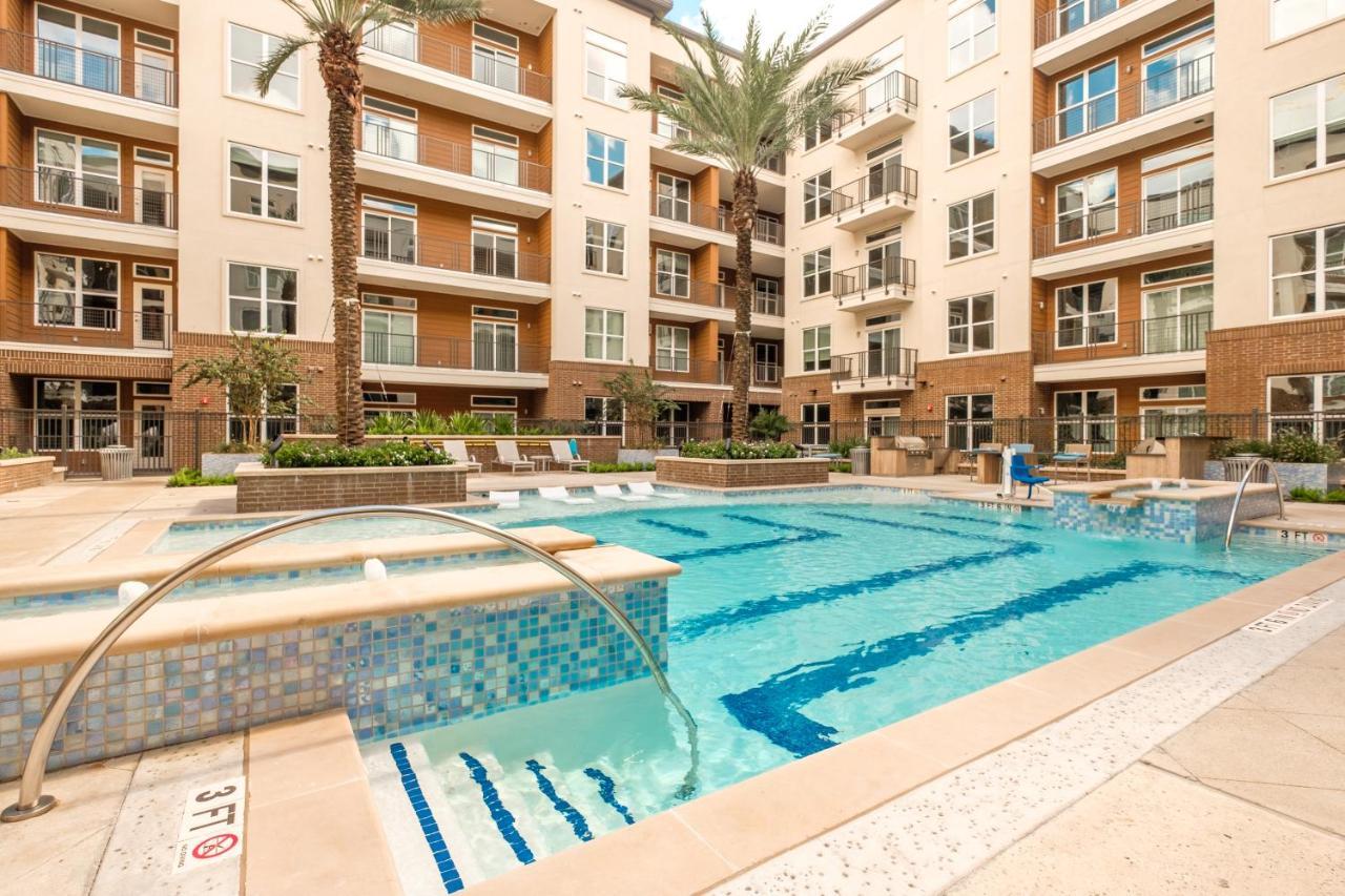 Renu At Downtown Houston Apartment Bagian luar foto